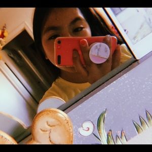 Meet your Posher, Esmeralda